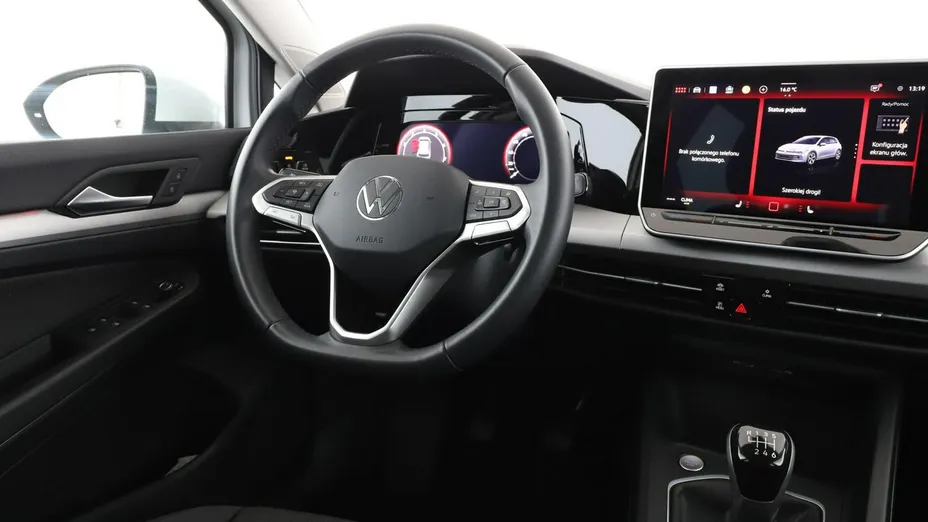 VOLKSWAGEN Golf -