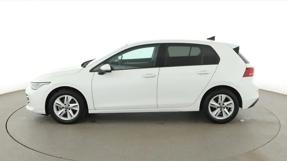 VOLKSWAGEN Golf -