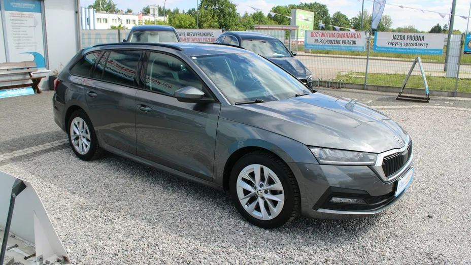 SKODA Octavia -