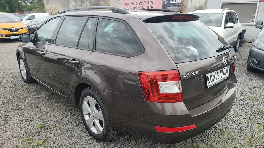 SKODA Octavia -