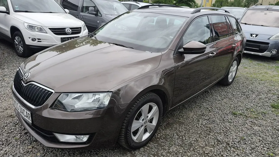 SKODA Octavia -