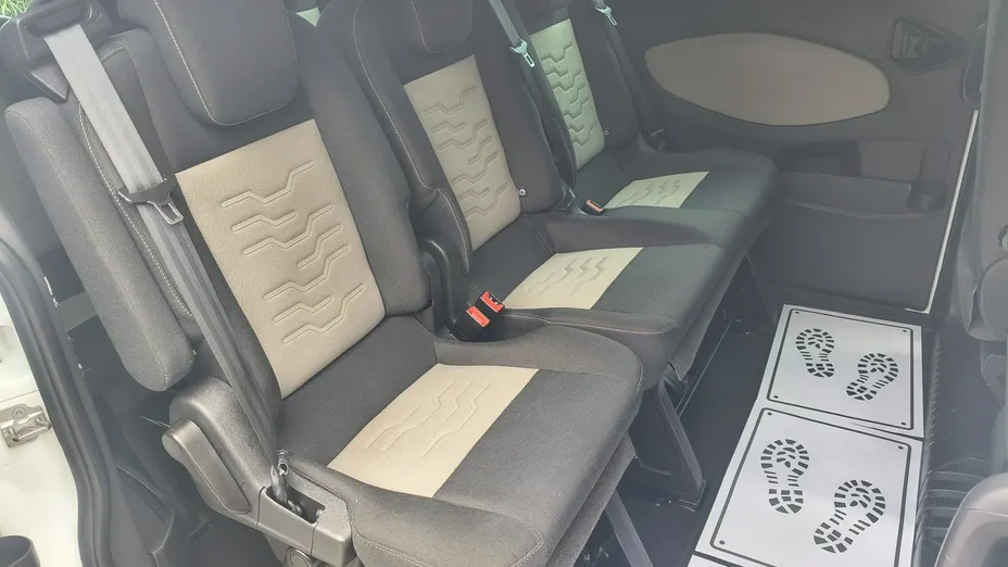 FORD Tourneo Custom -