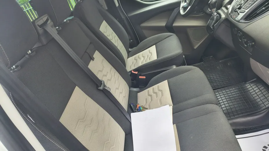 FORD Tourneo Custom -
