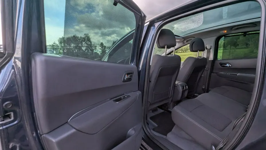 PEUGEOT 3008 -
