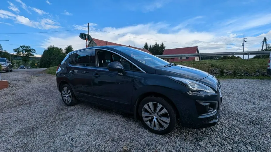 PEUGEOT 3008 -