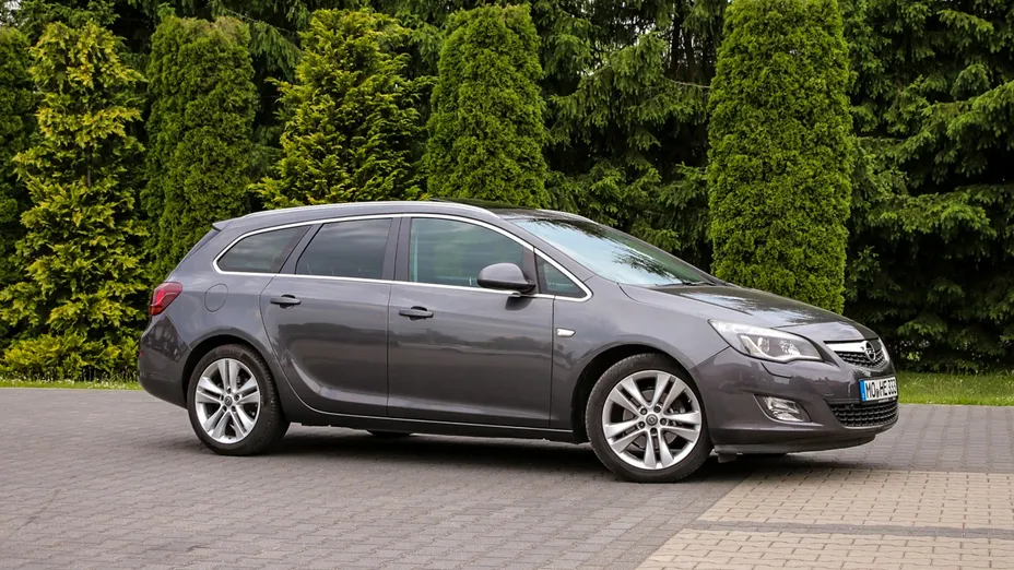 OPEL Astra -