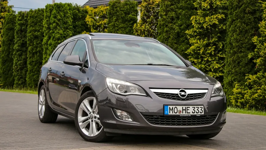 OPEL Astra -