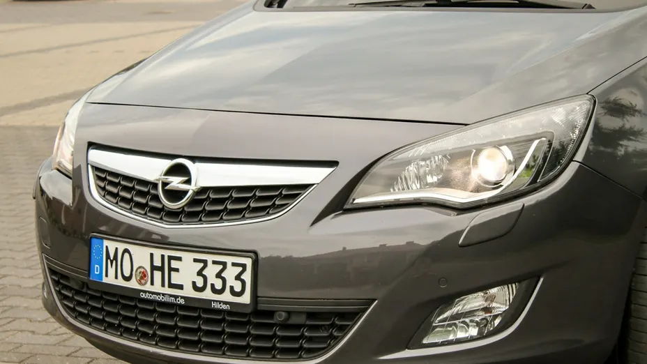 OPEL Astra -