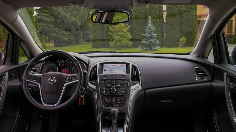 OPEL Astra -