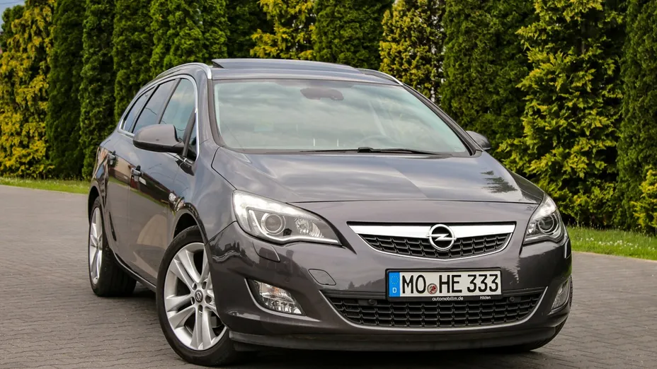 OPEL Astra -