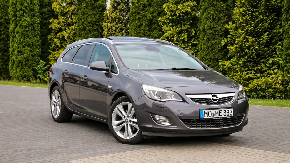 OPEL Astra -
