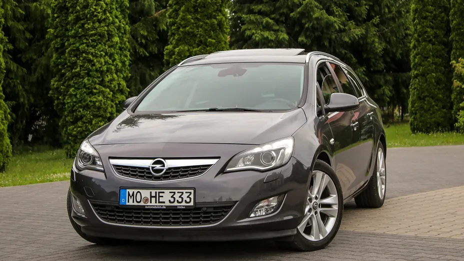 OPEL Astra -