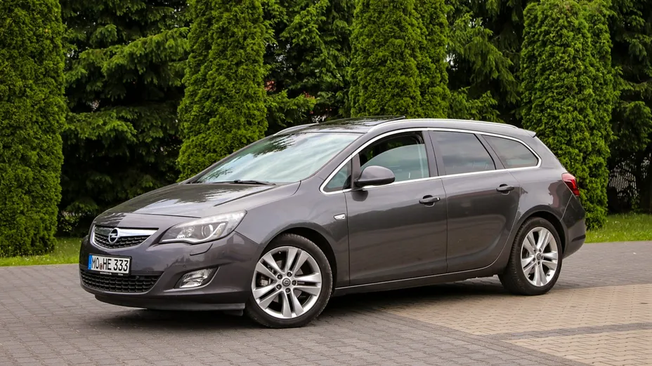 OPEL Astra -