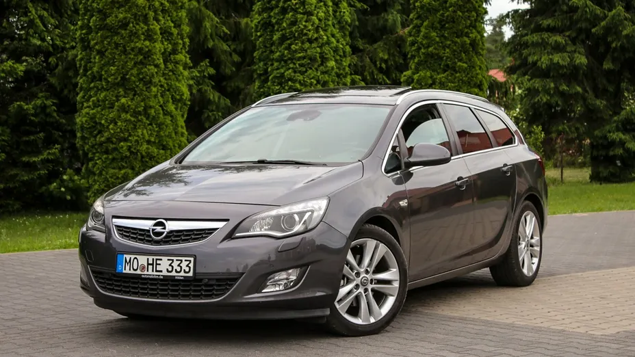 OPEL Astra -