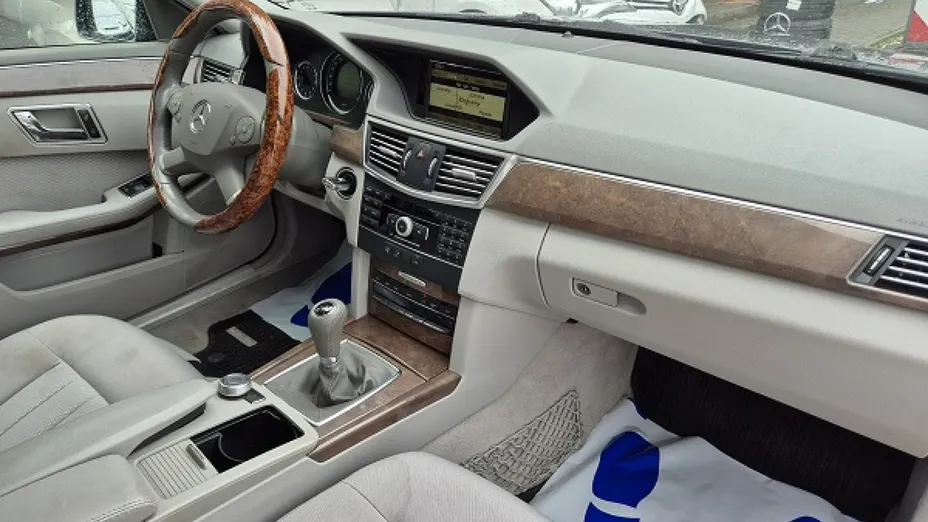 MERCEDES-BENZ E Klasa -