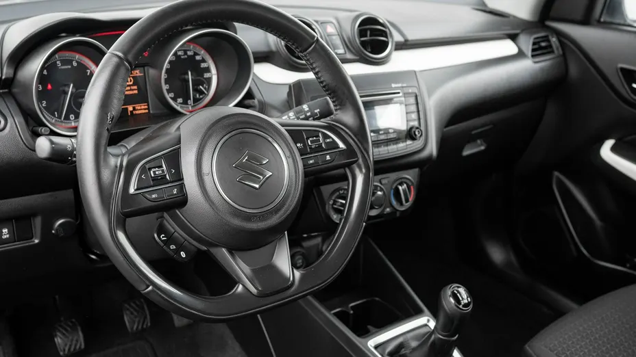 SUZUKI Swift -
