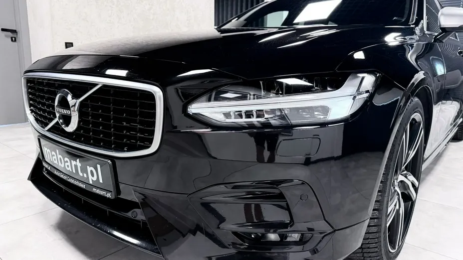 VOLVO V90 -
