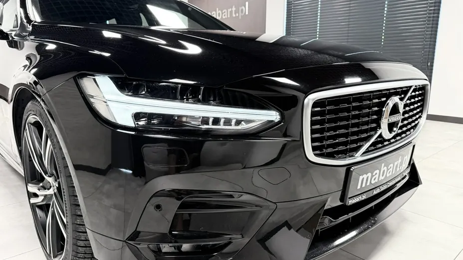 VOLVO V90 -