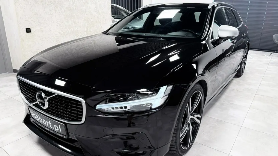 VOLVO V90 -