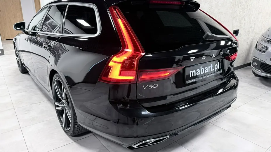VOLVO V90 -