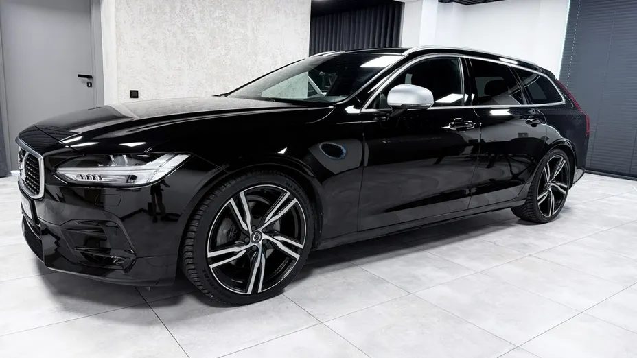 VOLVO V90 -
