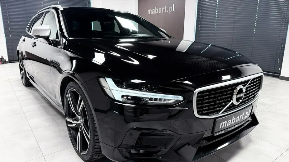 VOLVO V90 -