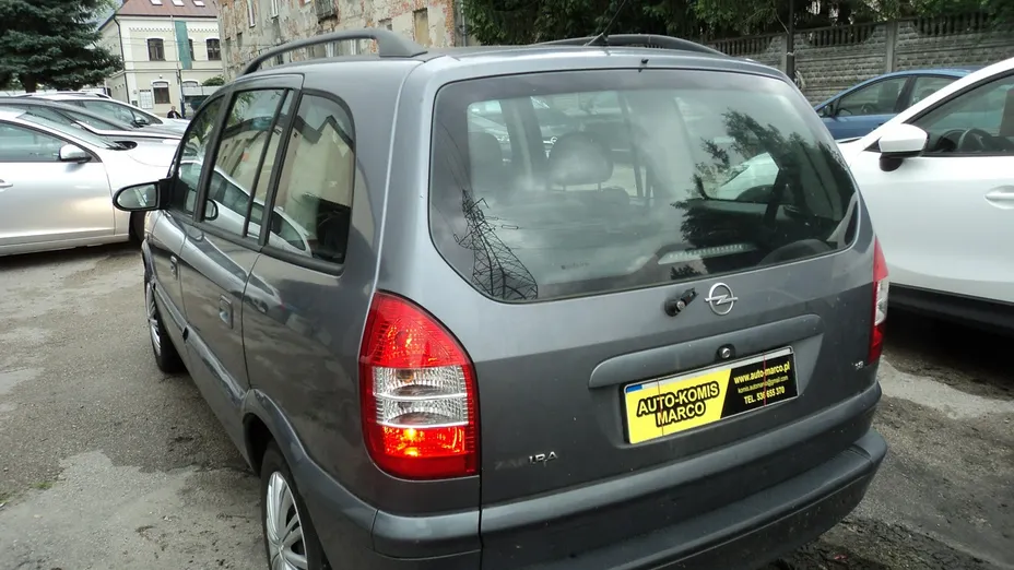 OPEL Zafira -