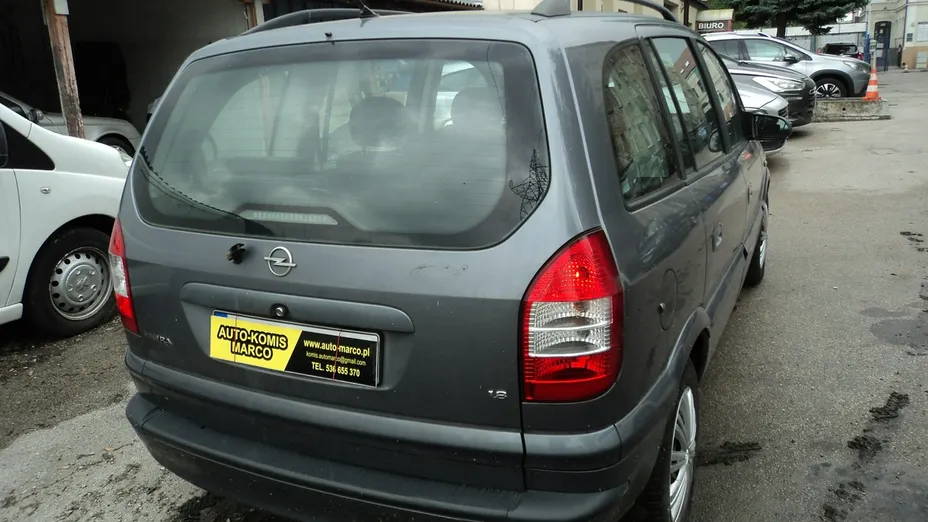 OPEL Zafira -