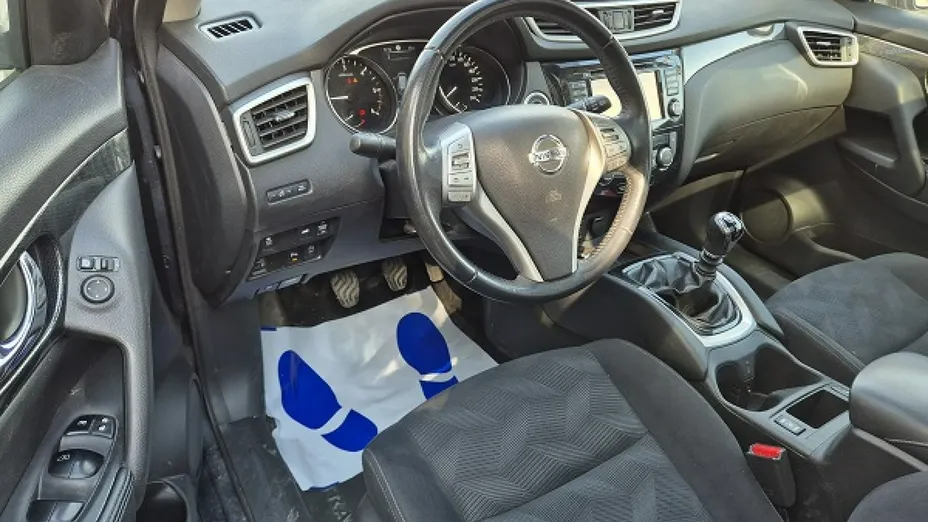 NISSAN X-Trail -