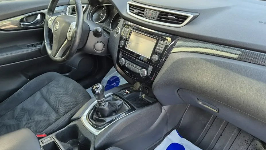 NISSAN X-Trail -