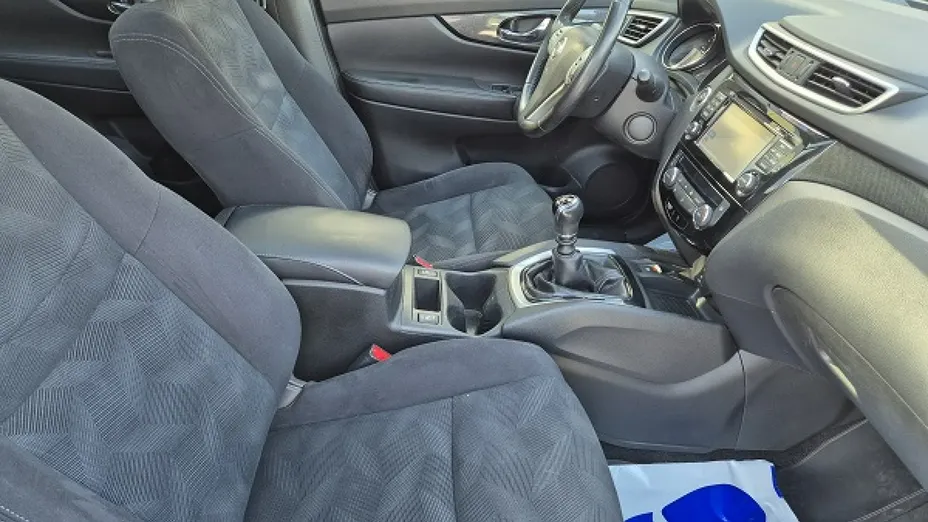 NISSAN X-Trail -