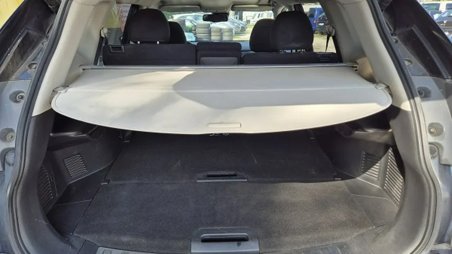 NISSAN X-Trail -