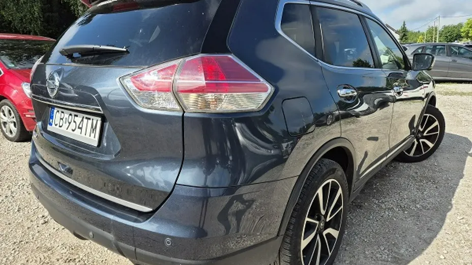 NISSAN X-Trail -