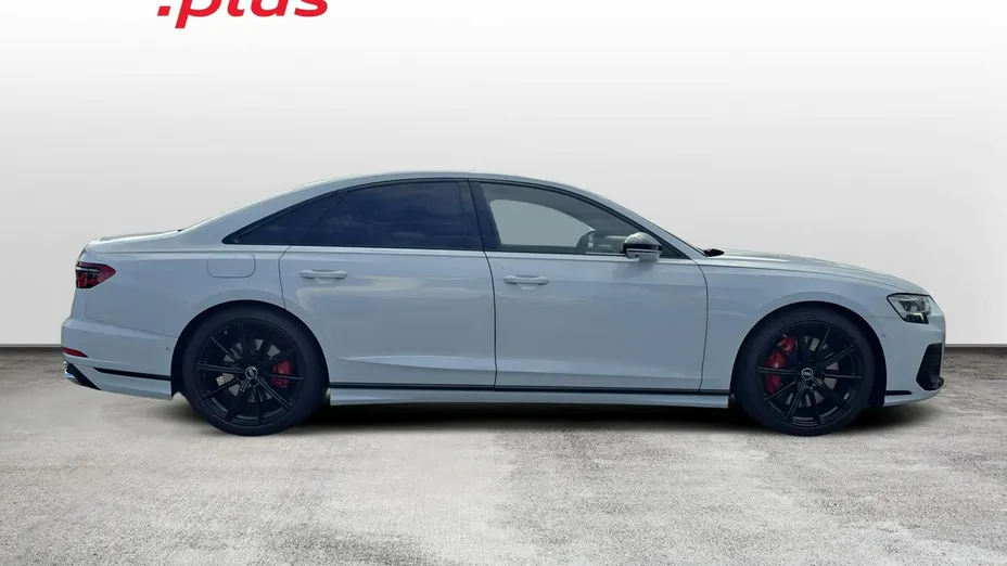 AUDI S8 -
