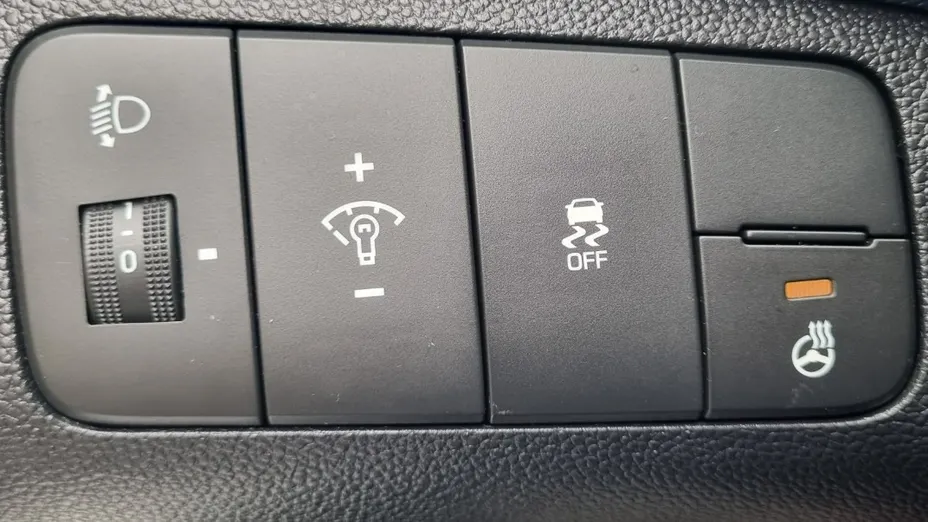 HYUNDAI i10 -
