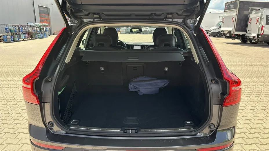VOLVO XC60 -