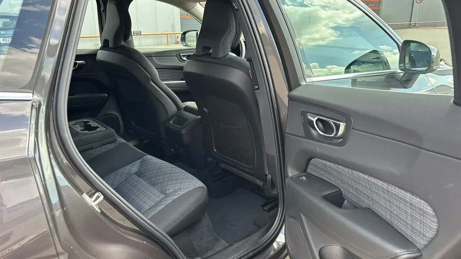 VOLVO XC60 -