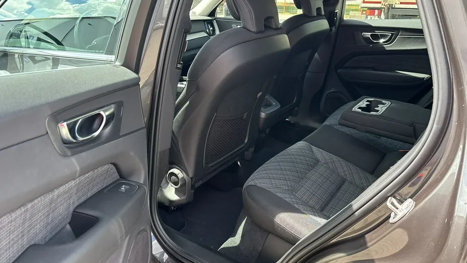 VOLVO XC60 -