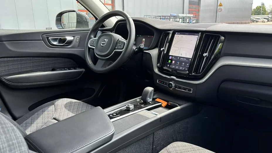 VOLVO XC60 -