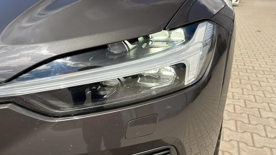 VOLVO XC60 -