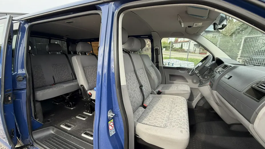 VOLKSWAGEN Transporter -