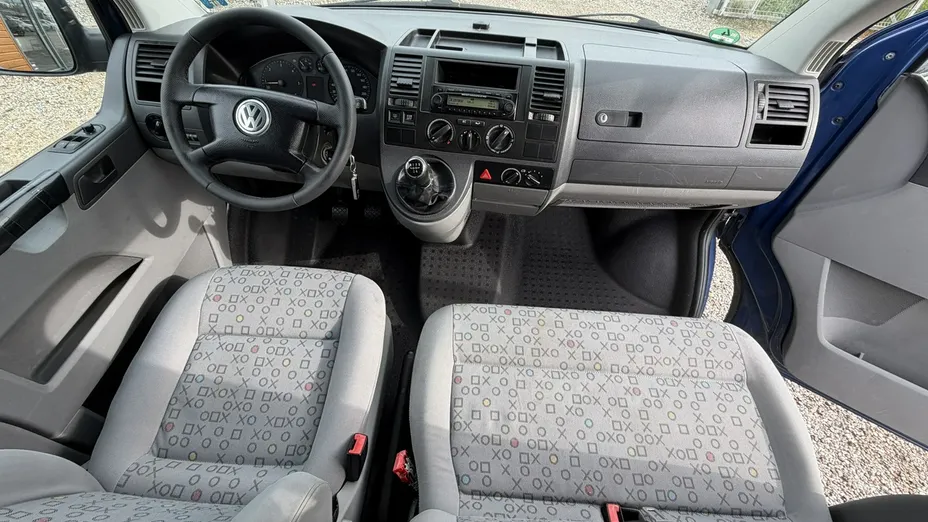 VOLKSWAGEN Transporter -