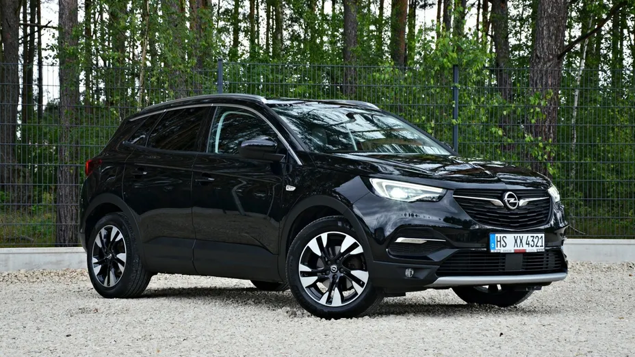 OPEL Grandland X -