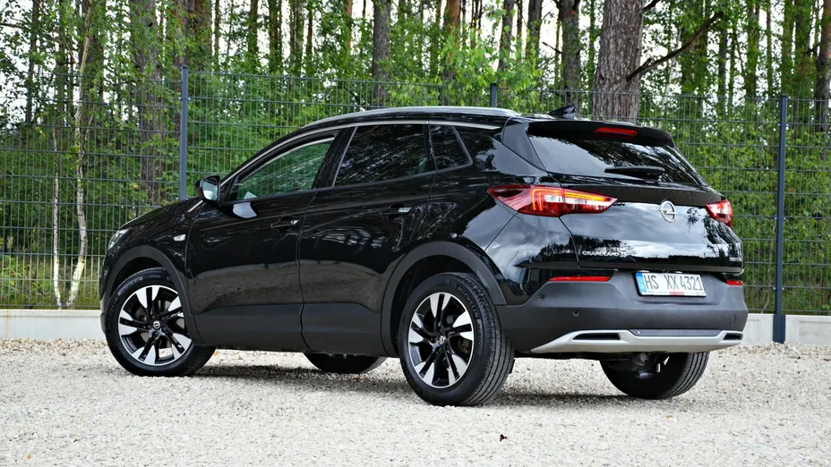 OPEL Grandland X -