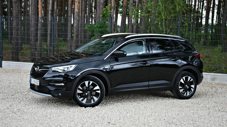 OPEL Grandland X -
