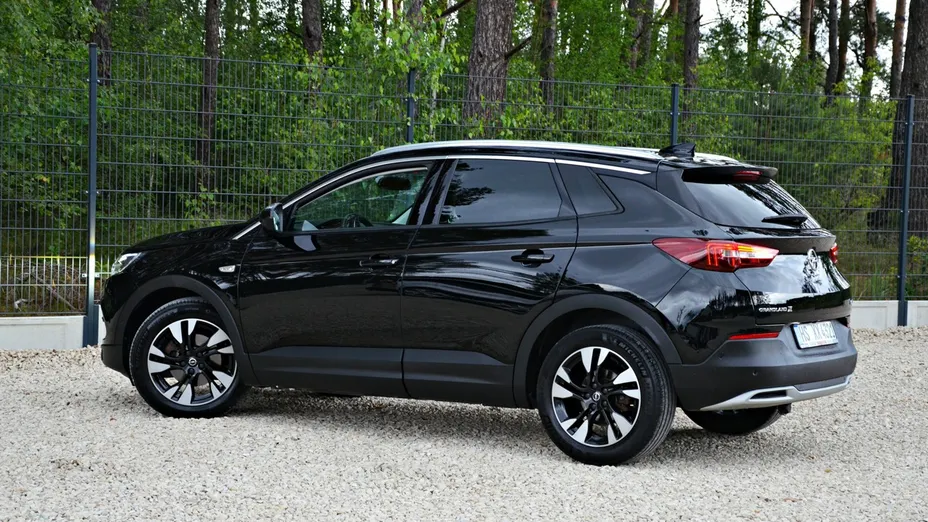 OPEL Grandland X -