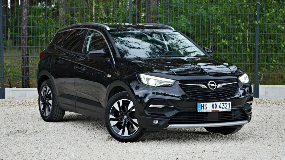 OPEL Grandland X -