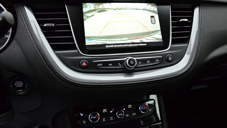 OPEL Grandland X -