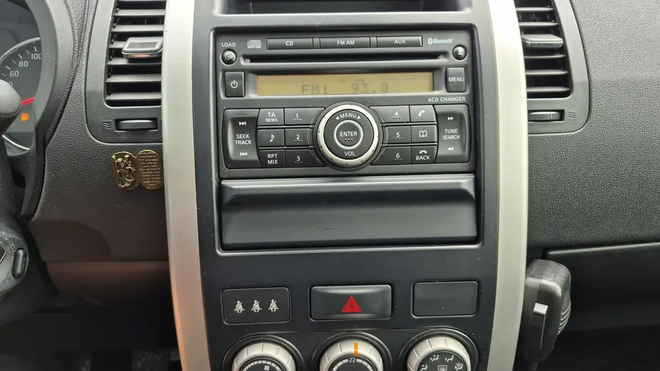 NISSAN X-Trail -