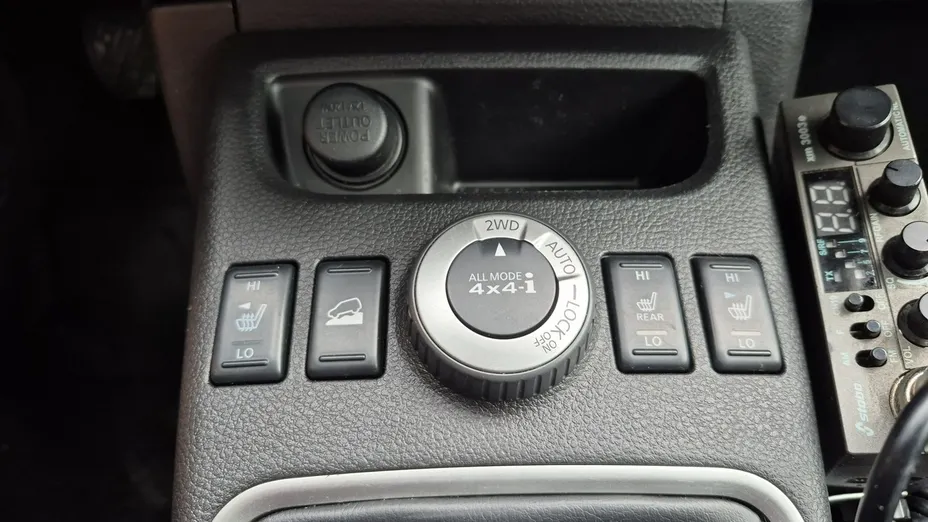 NISSAN X-Trail -